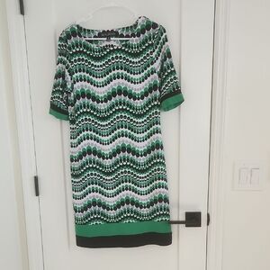 Karin Stevens Green and Black Wave Pattern Midi Dress